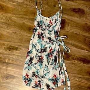 Roxy white floral mini dress size S
